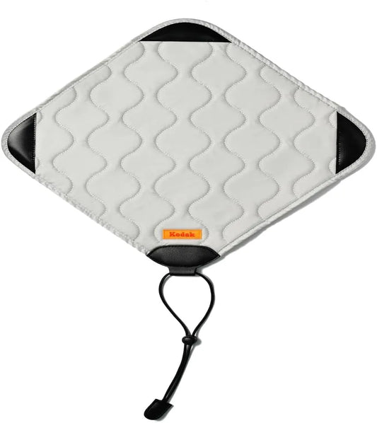 KODAK Camera Wrap Size M 31x31cm - Water-Resistant, Anti-Scratching and Dust-Free Protective Cloth for Mirrorless Camera, Compact Camera, Prime Lens (Light Grey) [ONE Item]