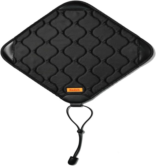 KODAK Camera Wrap Size M 31x31cm - Water-Resistant, Anti-Scratching and Dust-Free Protective Cloth for Mirrorless Camera, Compact Camera, Prime Lens (Black) [ONE item]